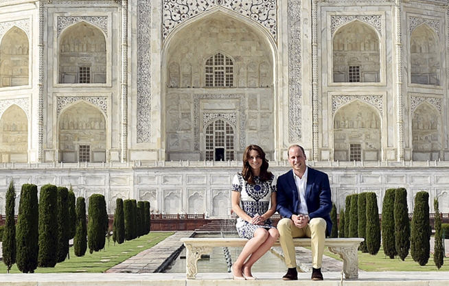 威廉王子与凯特王妃访问印度 参观泰姬陵（组图）
