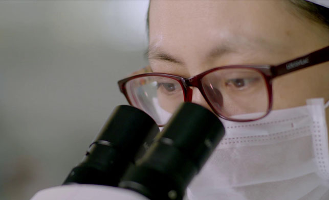 在奋斗中成就梦想 在坚守中书写人生华章