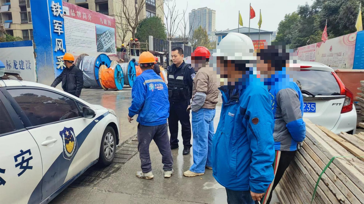 矛盾纠纷无小事 民警化解促和谐_新华网江苏频道