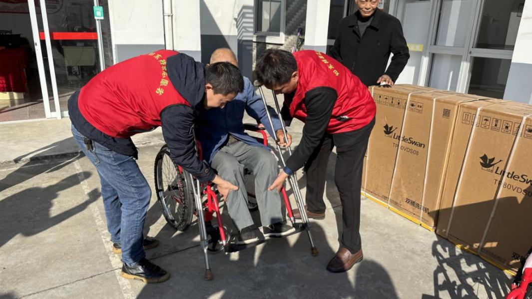 如东县残联开展关爱残疾人活动:致富路上并肩走_新华网江苏频道